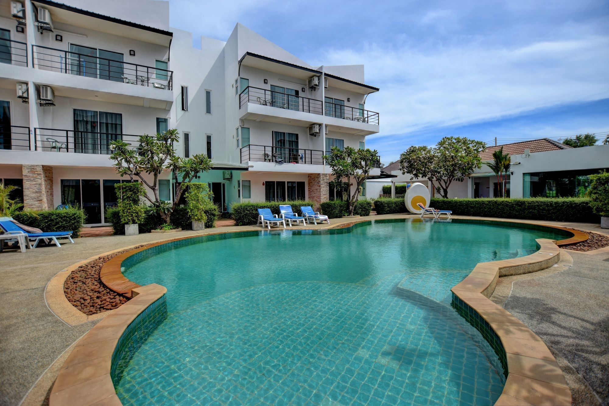 Pool Access 89 @Rawai Hotel Buitenkant foto